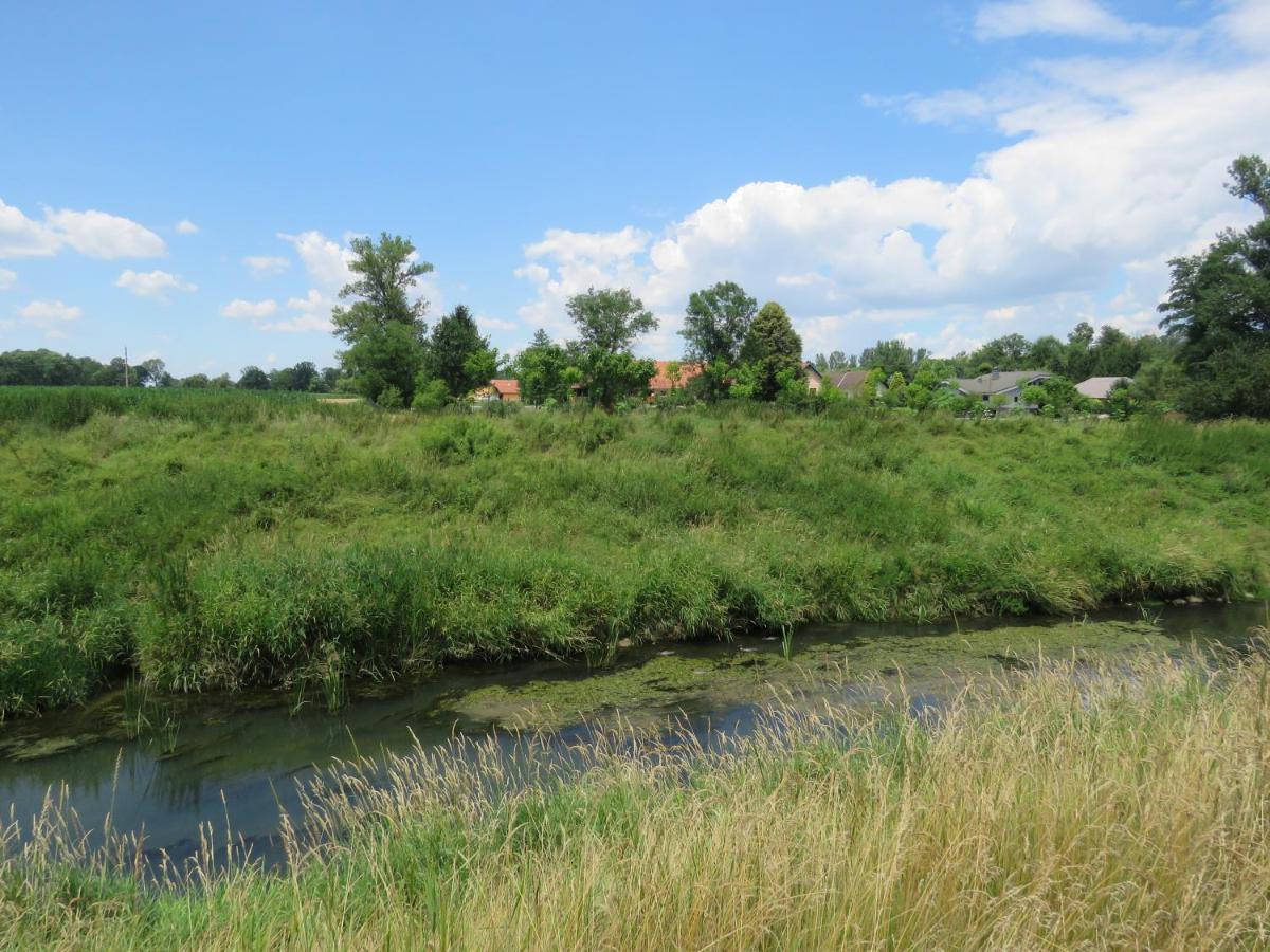 Mill House Apartment And Camping Лютомер Экстерьер фото