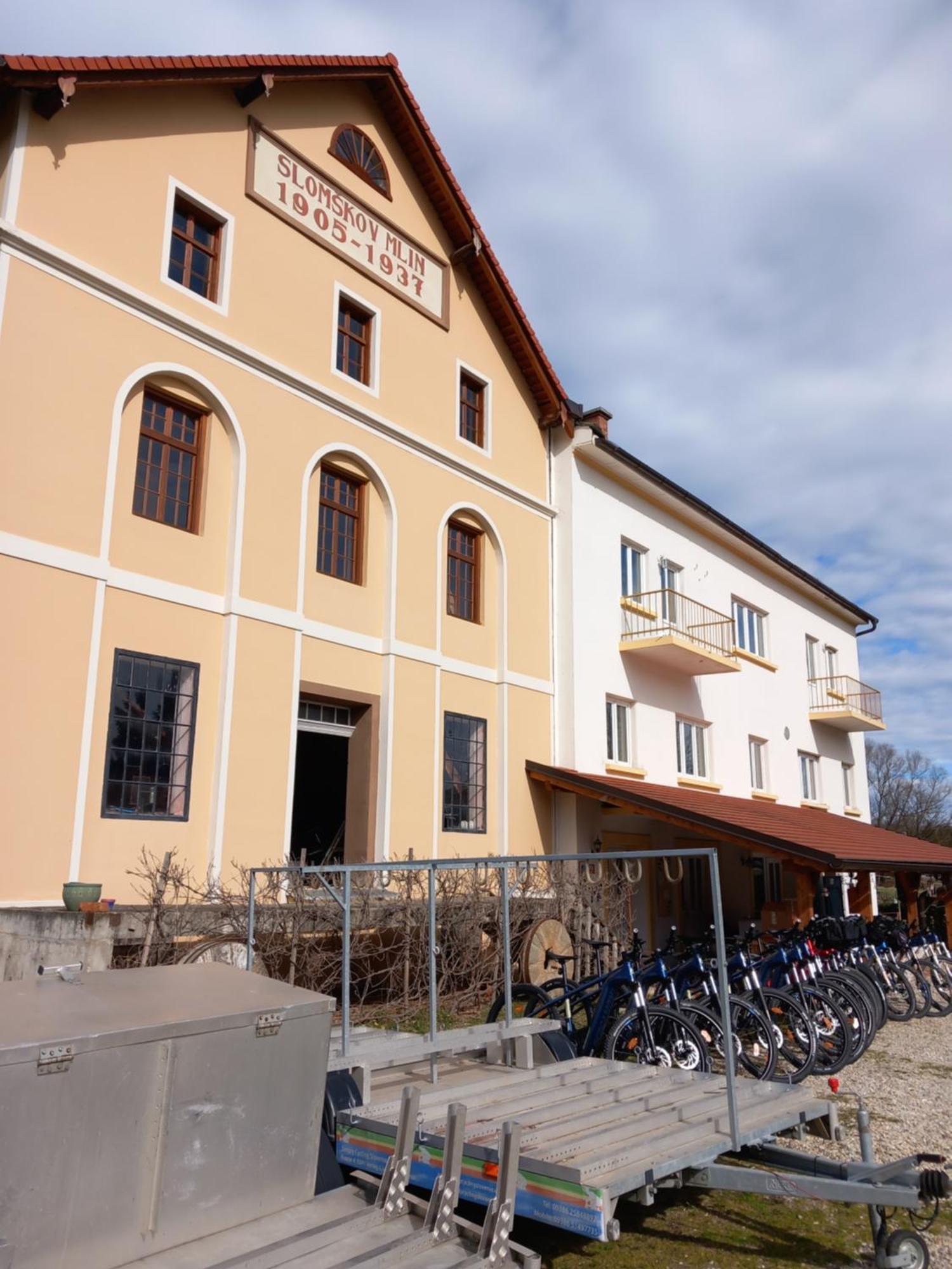 Mill House Apartment And Camping Лютомер Экстерьер фото