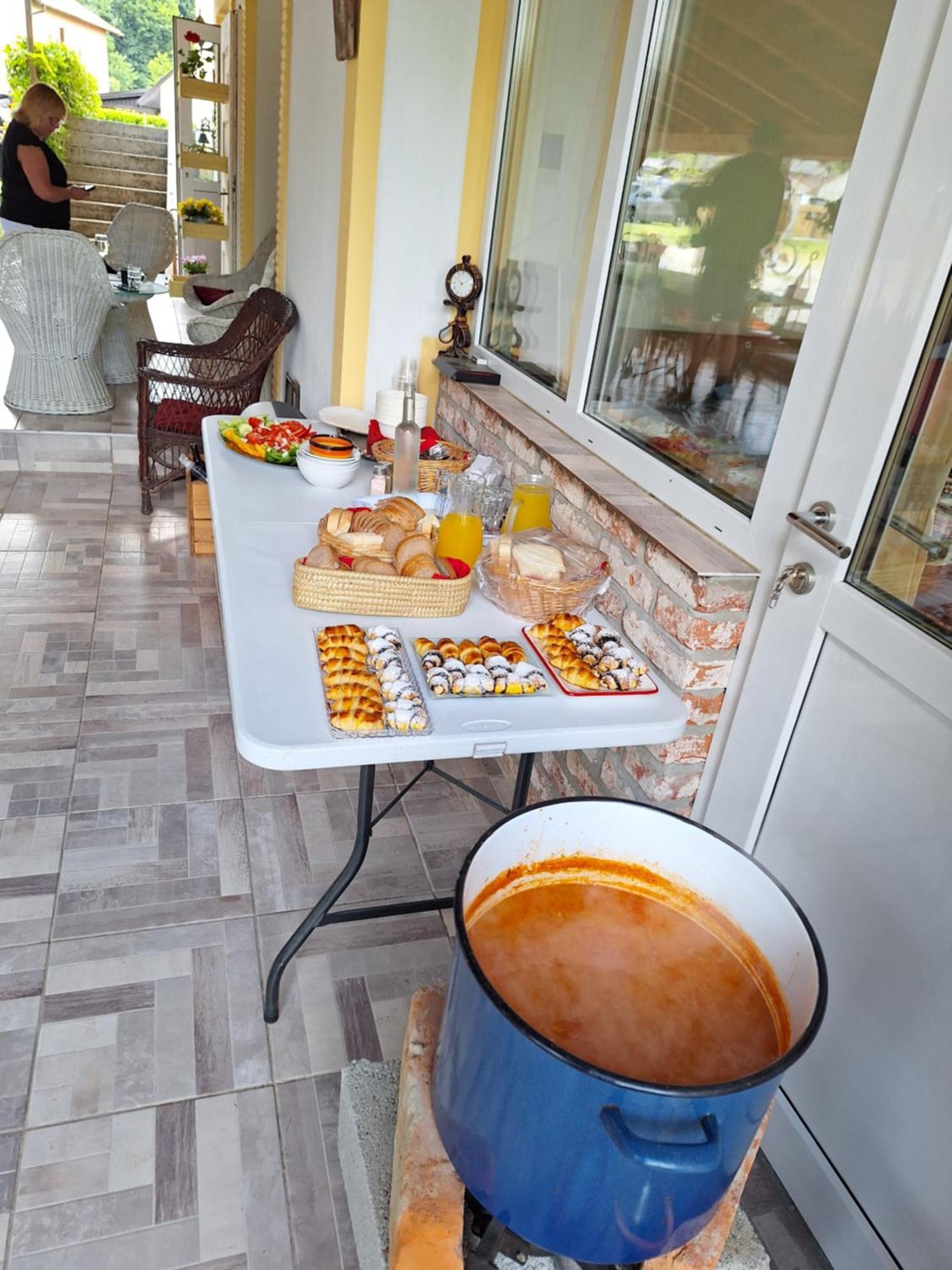 Mill House Apartment And Camping Лютомер Экстерьер фото
