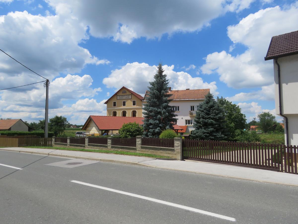 Mill House Apartment And Camping Лютомер Экстерьер фото