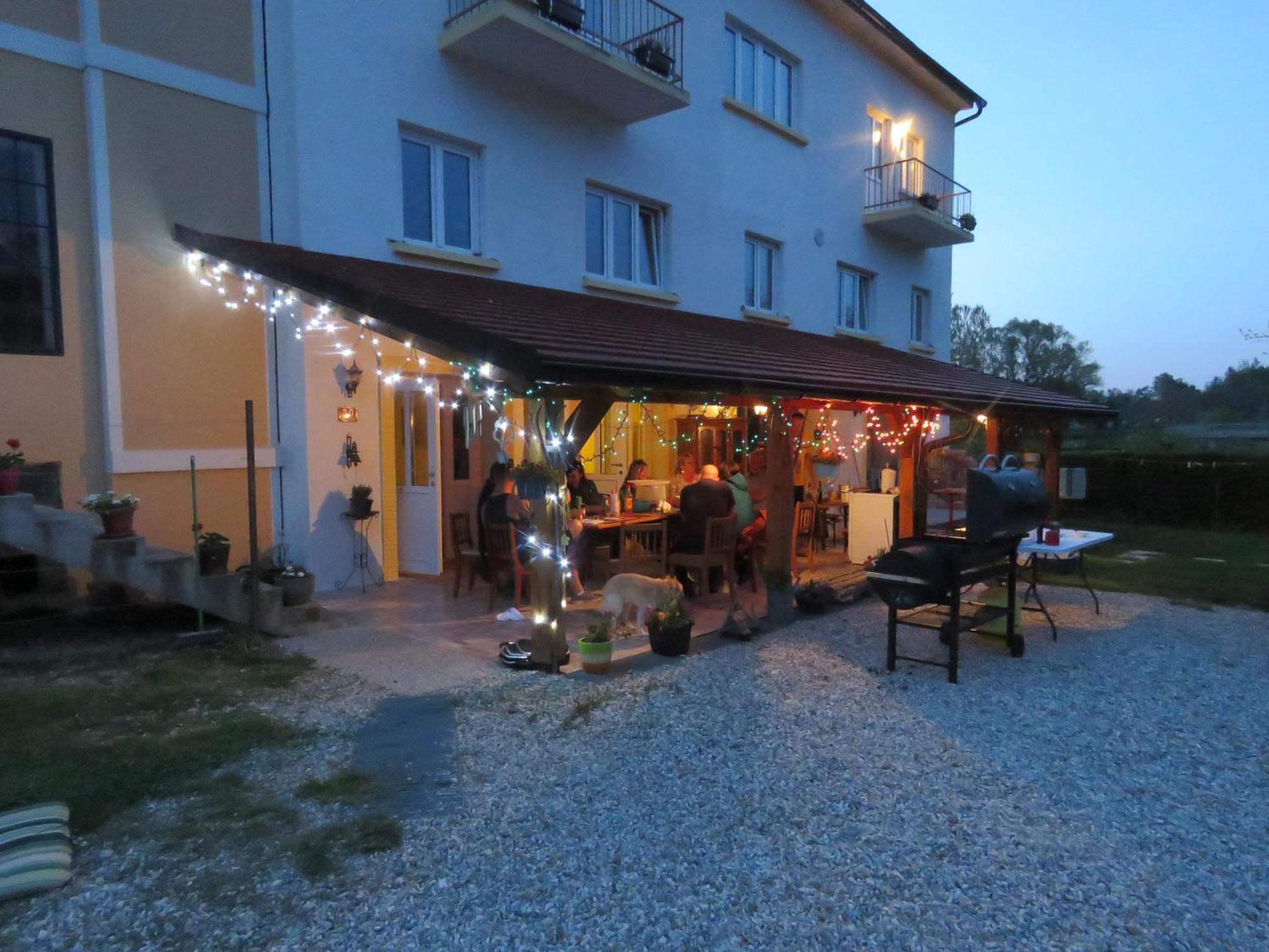 Mill House Apartment And Camping Лютомер Экстерьер фото